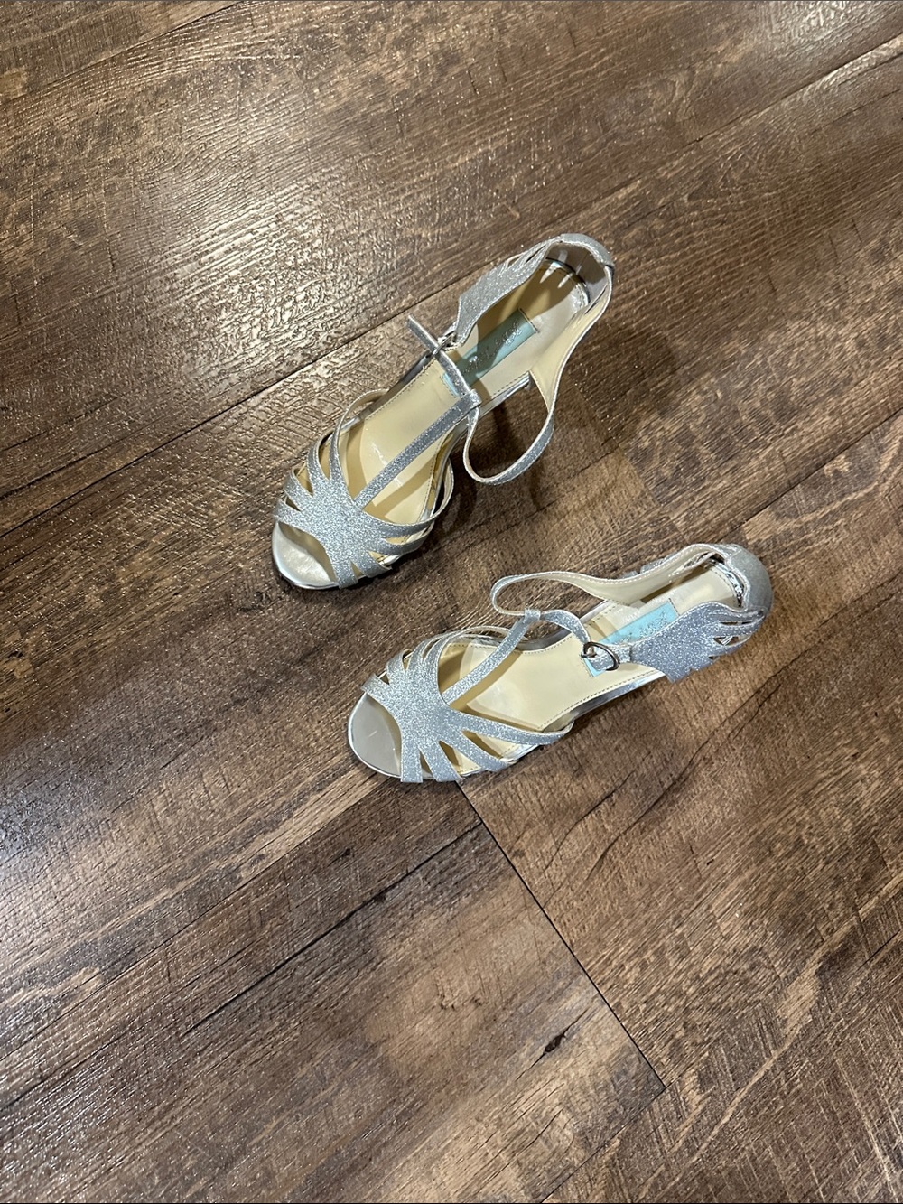 Betsey Johnson Women’s Silver Glitter Peep-Toe Strappy Heels👠 Aqua bottom